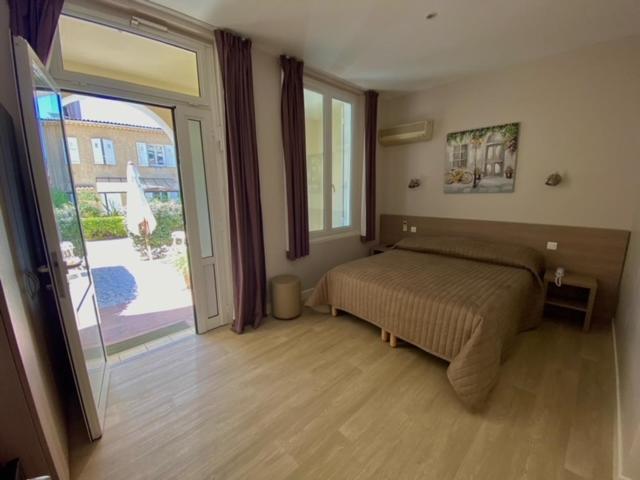 Hotel Beau Rivage Le Lavandou Ngoại thất bức ảnh