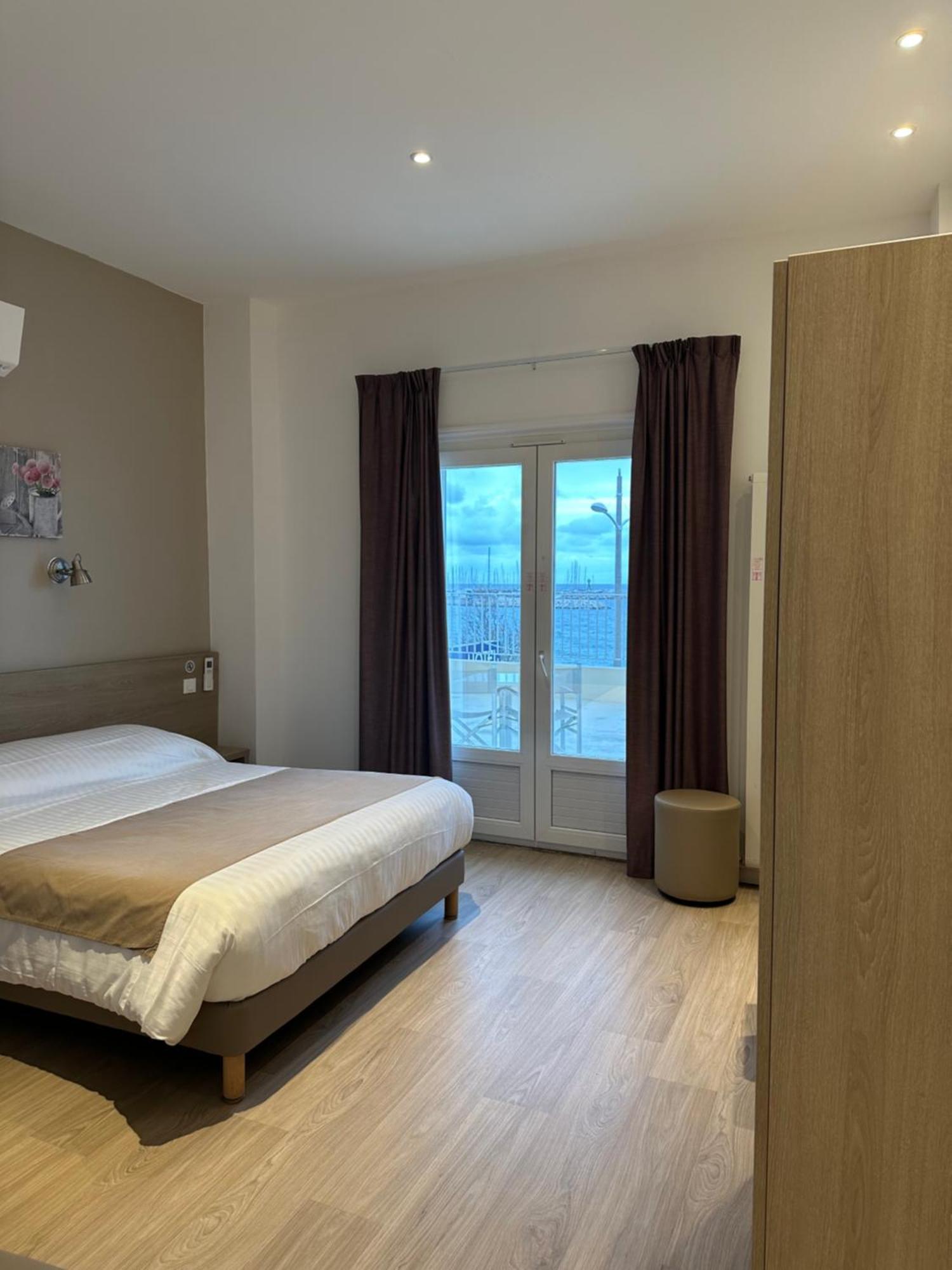 Hotel Beau Rivage Le Lavandou Ngoại thất bức ảnh