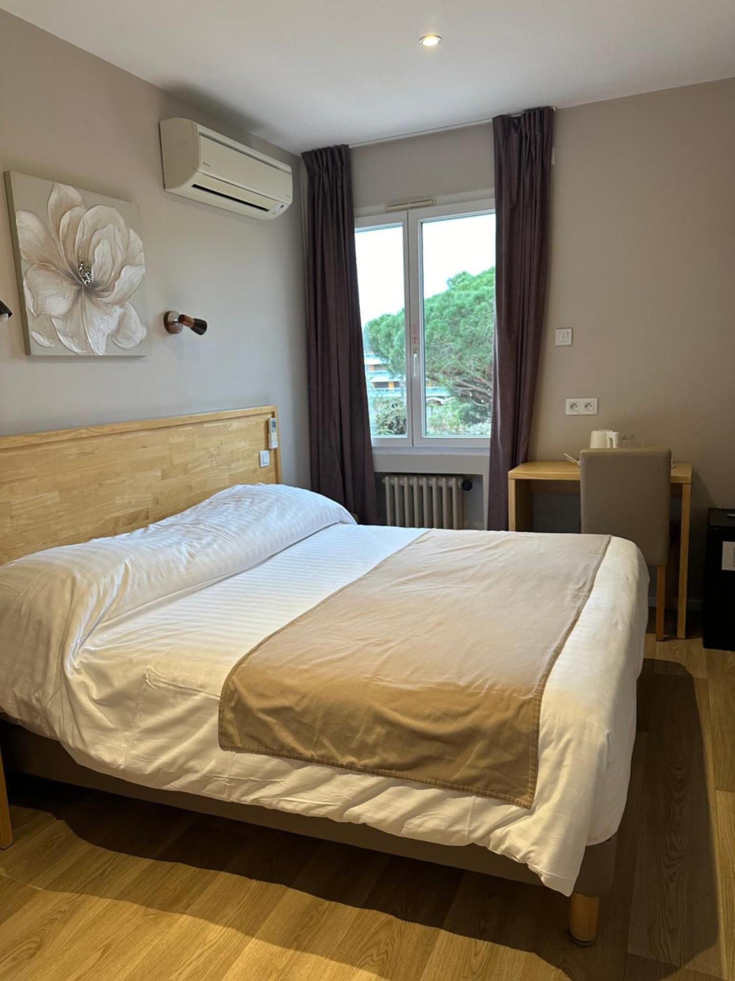 Hotel Beau Rivage Le Lavandou Ngoại thất bức ảnh