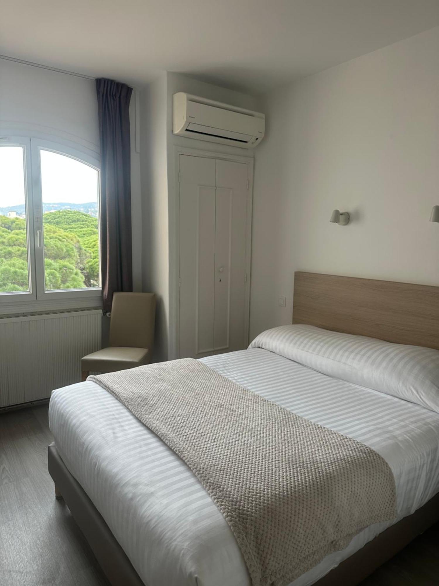 Hotel Beau Rivage Le Lavandou Ngoại thất bức ảnh