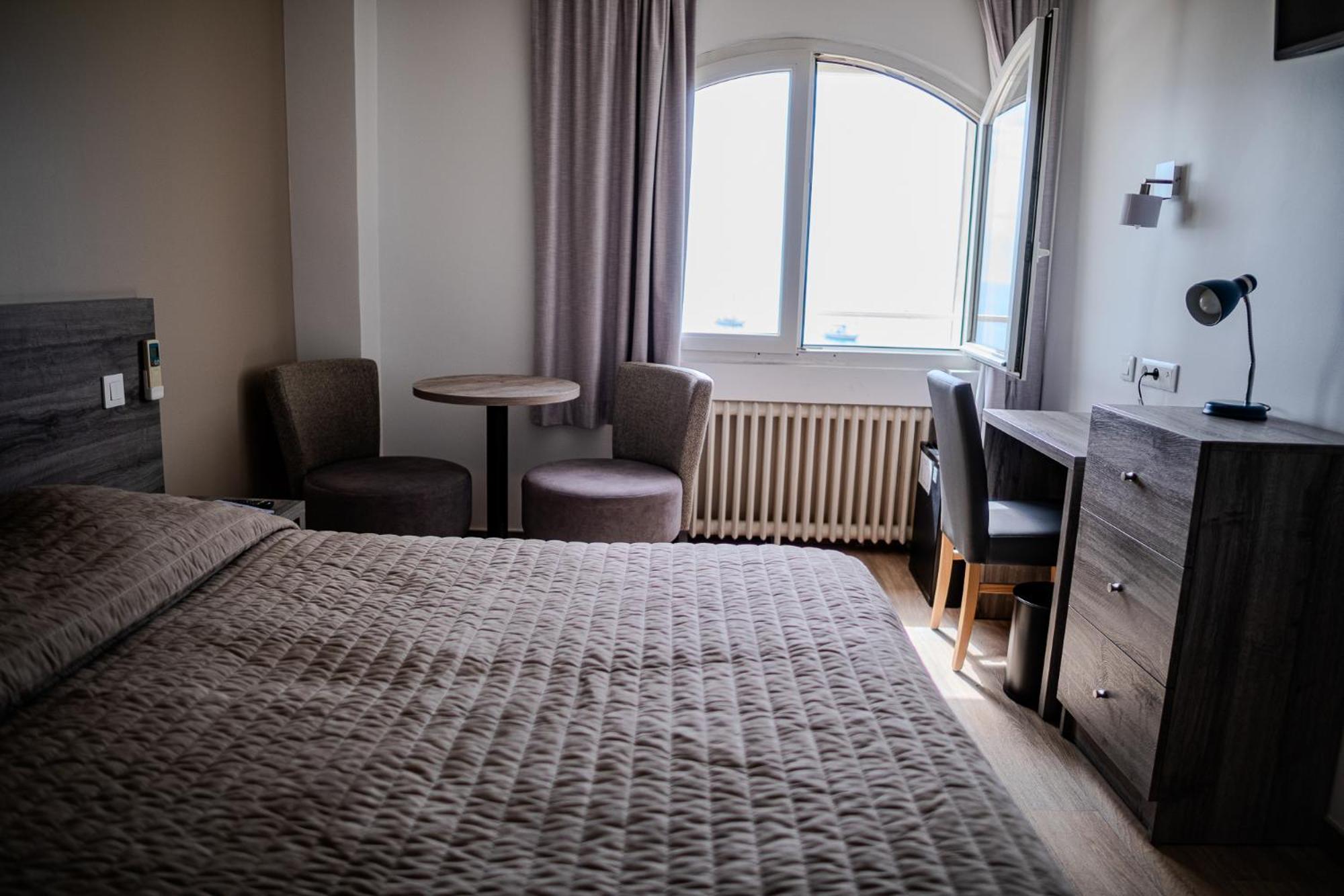 Hotel Beau Rivage Le Lavandou Ngoại thất bức ảnh